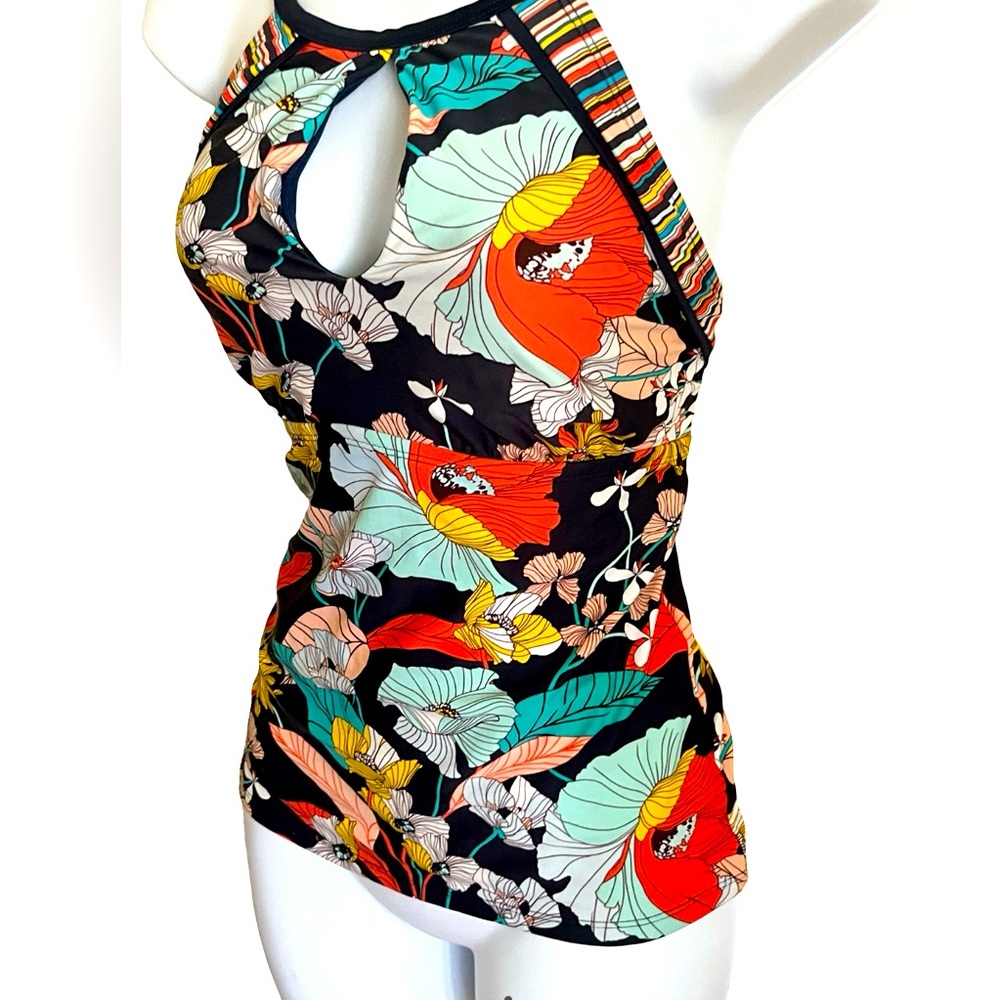 NWOT Gorgeous Navy/Floral Tankini Top**